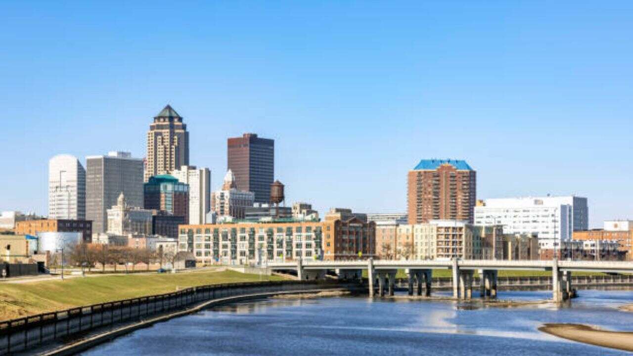 Frontier Airlines Des Moines Office in Iowa